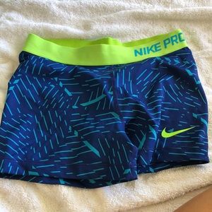 Nike pro